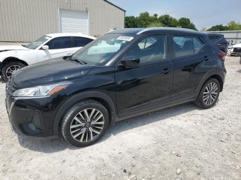  Salvage Nissan Kicks