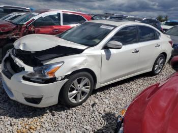  Salvage Nissan Altima