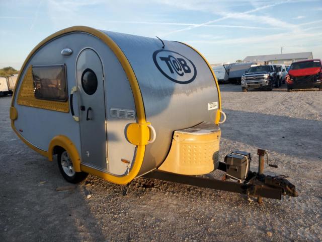  Salvage Luwh Camper