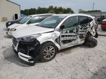  Salvage Hyundai TUCSON