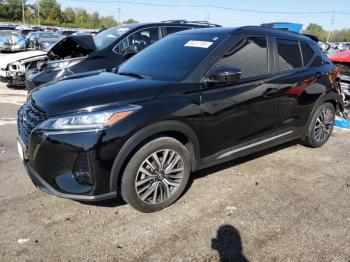  Salvage Nissan Kicks