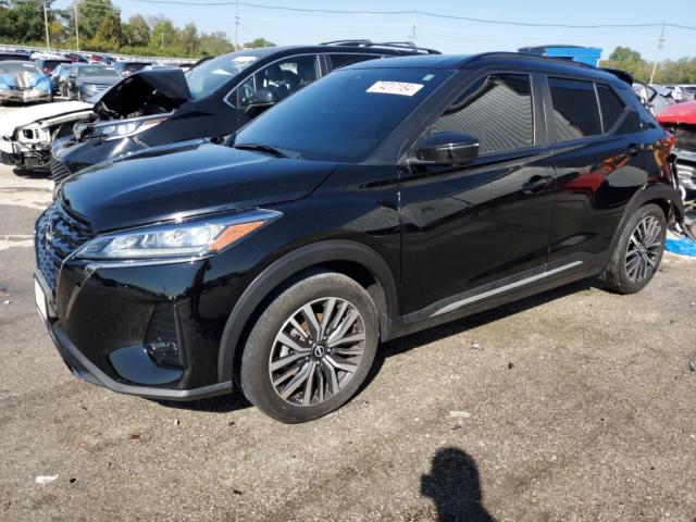  Salvage Nissan Kicks