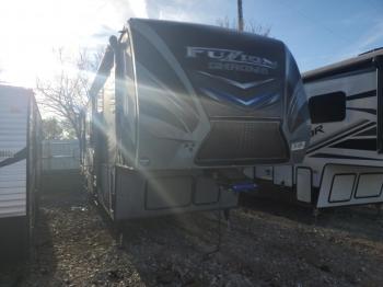  Salvage Fuzi Camper