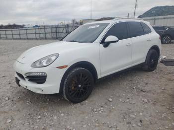  Salvage Porsche Cayenne