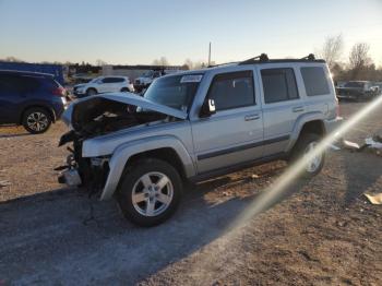  Salvage Jeep Commander