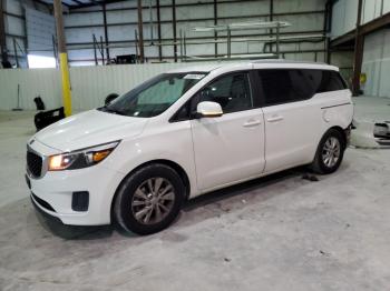  Salvage Kia Sedona