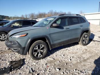  Salvage Jeep Cherokee