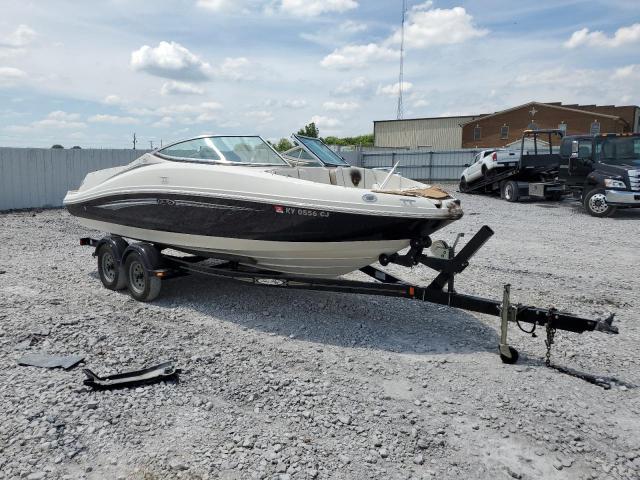  Salvage Sea Ray Boat