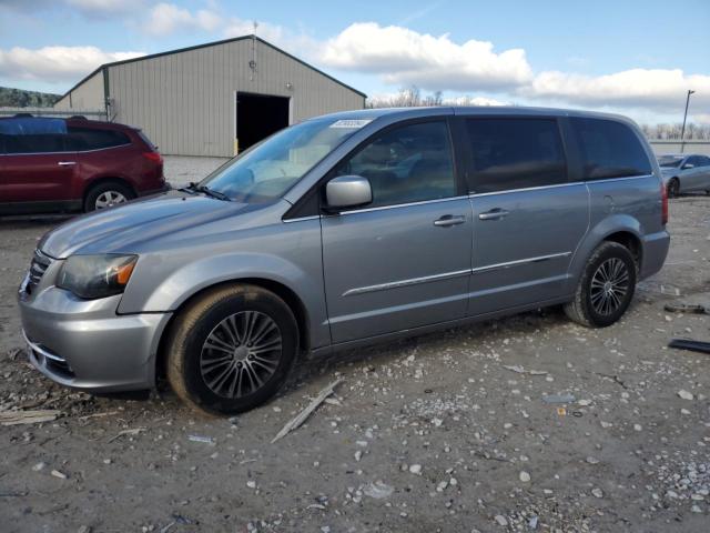  Salvage Chrysler Minivan