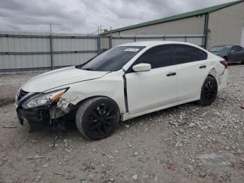  Salvage Nissan Altima