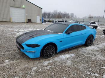  Salvage Ford Mustang