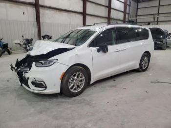  Salvage Chrysler Pacifica