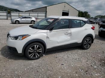  Salvage Nissan Kicks