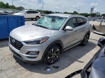  Salvage Hyundai TUCSON