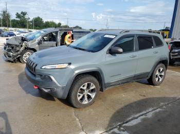  Salvage Jeep Cherokee