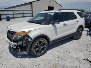  Salvage Ford Explorer