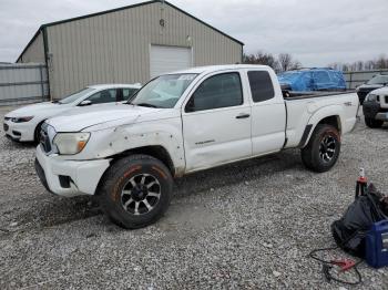  Salvage Toyota Tacoma