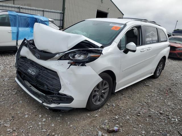  Salvage Toyota Sienna