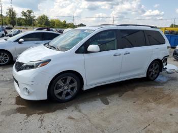  Salvage Toyota Sienna