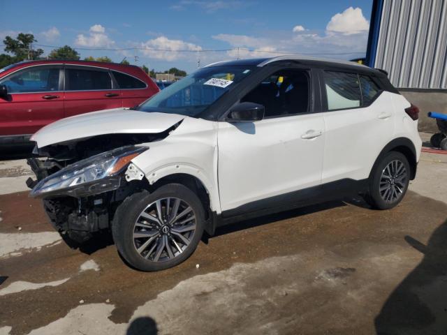  Salvage Nissan Kicks