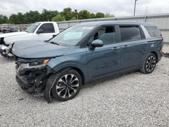  Salvage Kia Carnival