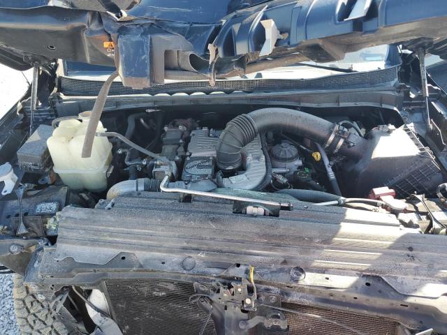 Nissan Titan Sl Image 10