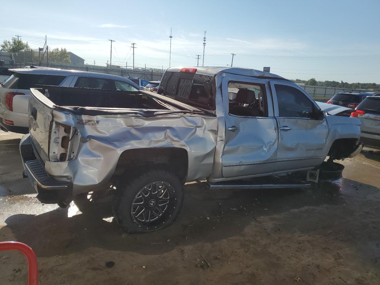 Chevrolet Silverado K1500 Ltz Image 2