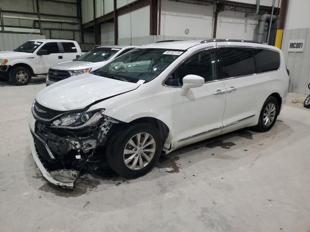  Salvage Chrysler Pacifica