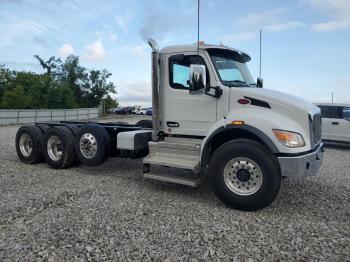  Salvage Peterbilt 548