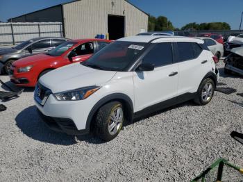  Salvage Nissan Kicks