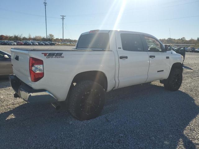 Toyota Tundra Crewmax Sr5 Image 4