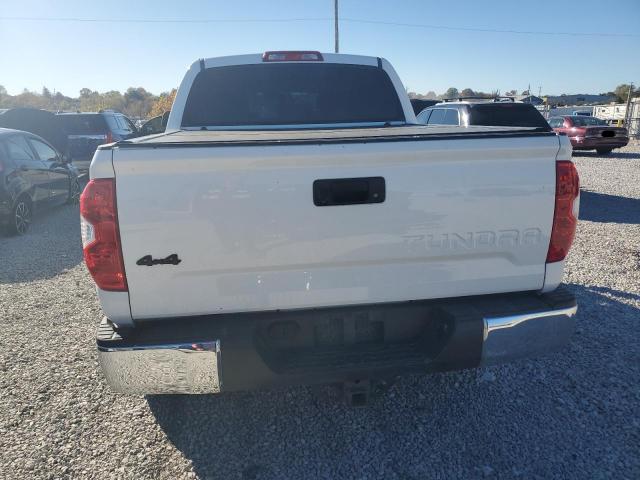 Toyota Tundra Crewmax Sr5 Image 5