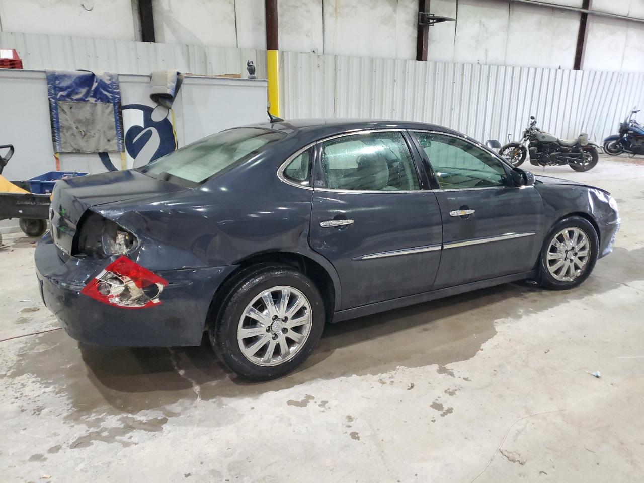 Buick LaCrosse Cxl Image 2