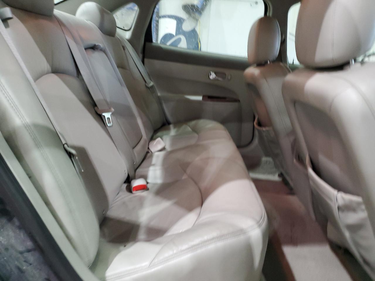 Buick LaCrosse Cxl Image 9