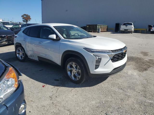 Chevrolet Trax Ls Image 11