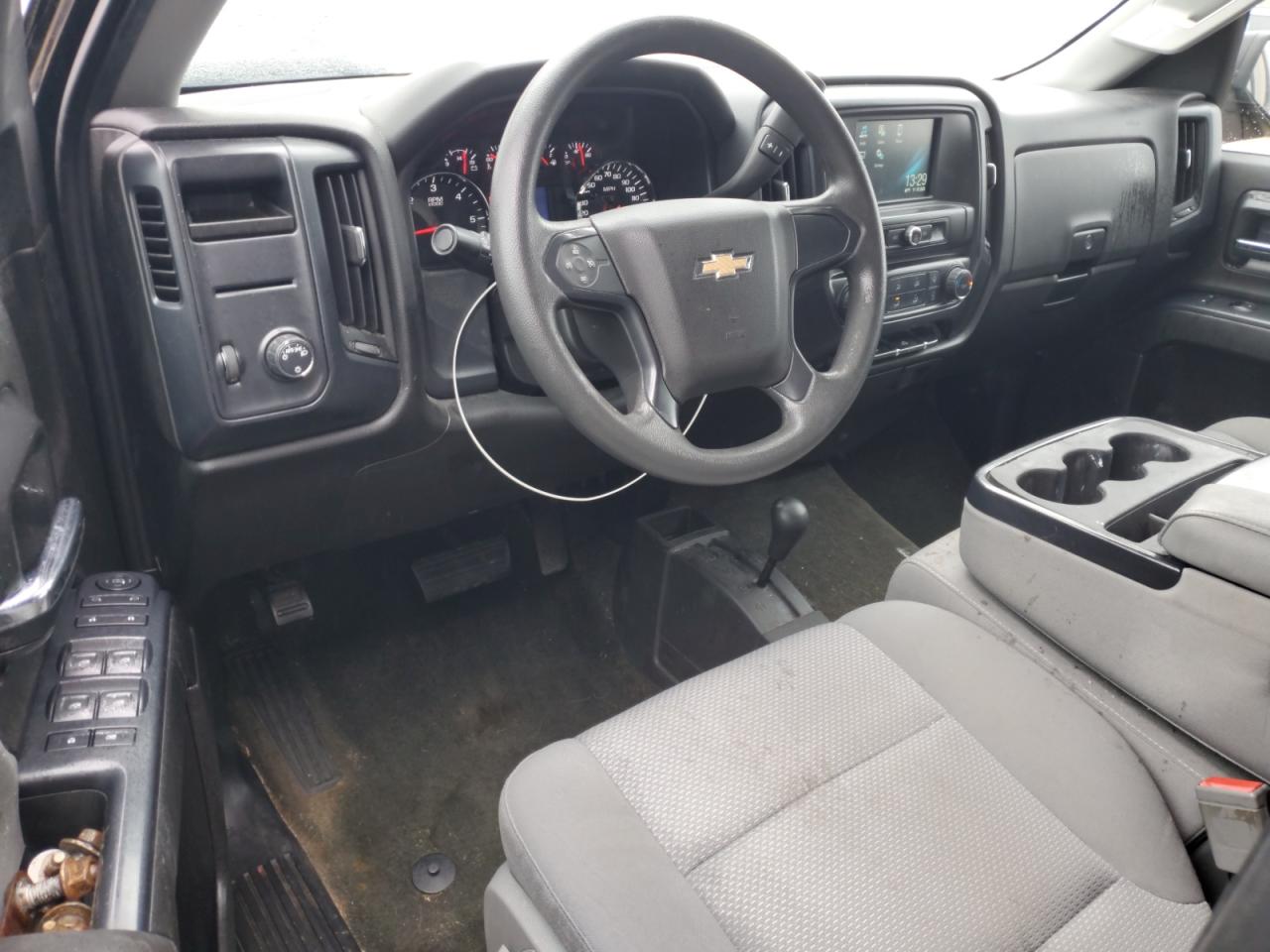 Chevrolet Silverado K1500 Custom Image 4