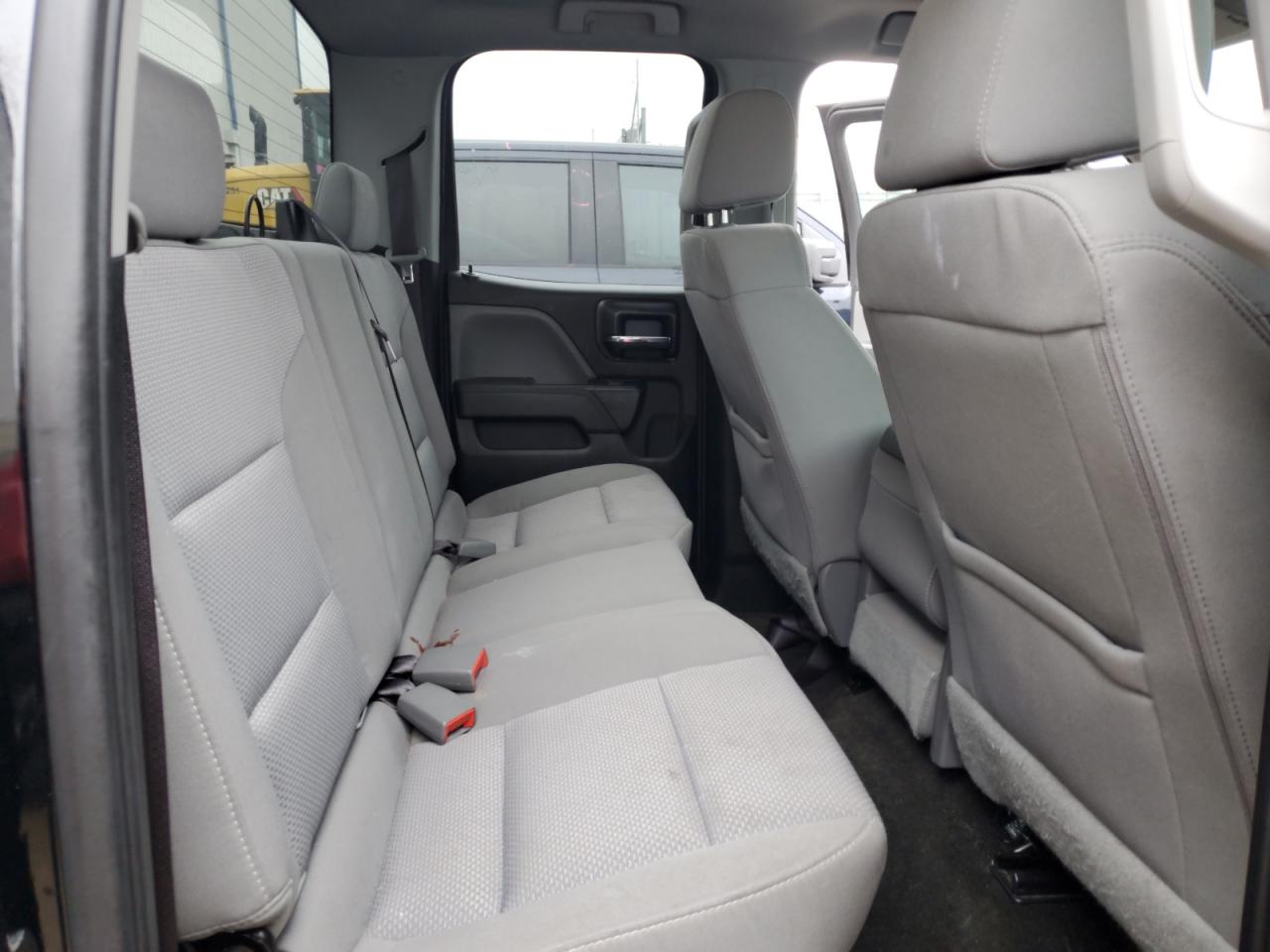 Chevrolet Silverado K1500 Custom Image 6