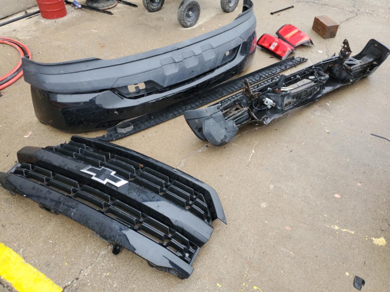 Chevrolet Silverado K1500 Custom Image 12