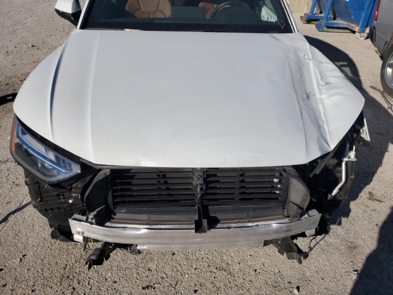 Audi Q5 Premium Plus Image 12