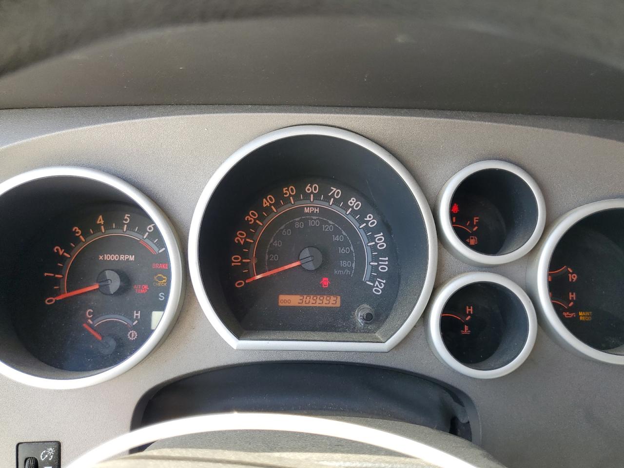 Toyota Tundra Crewmax Sr5 Image 4