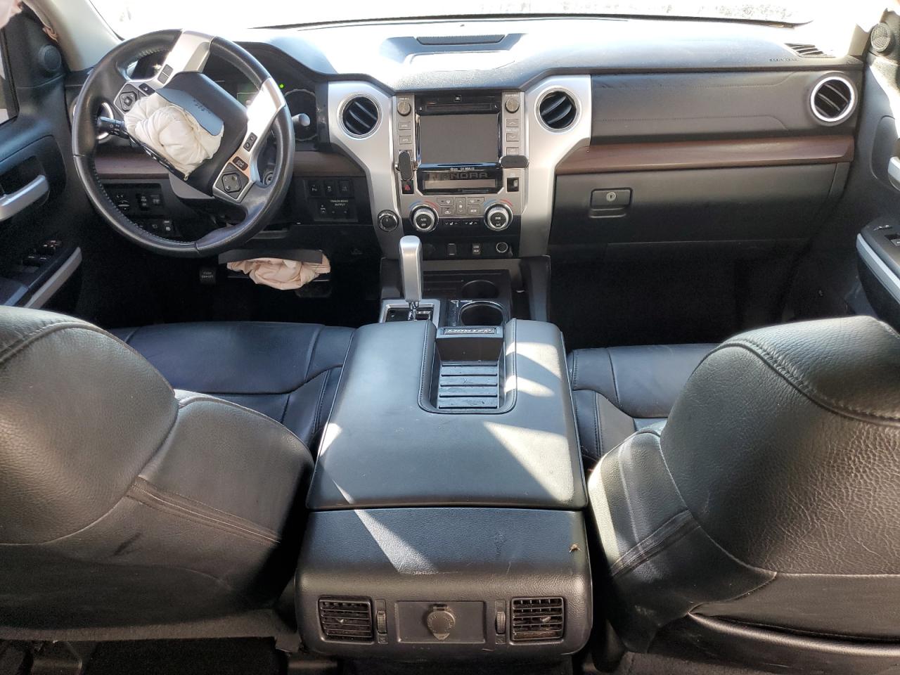 Toyota Tundra Crewmax Limited Image 7