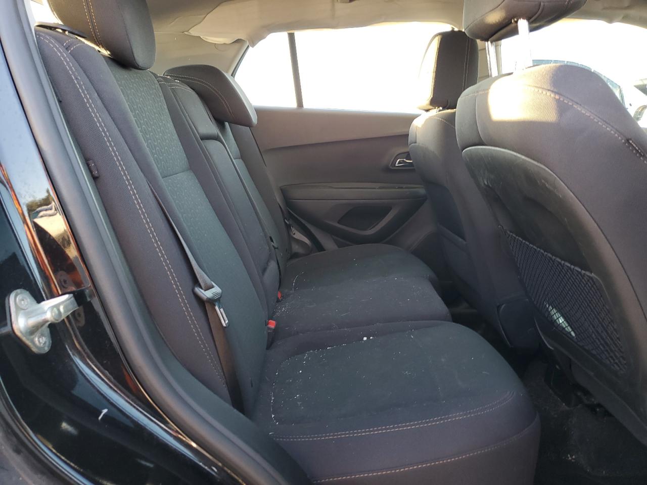 Chevrolet Trax Ls Image 5