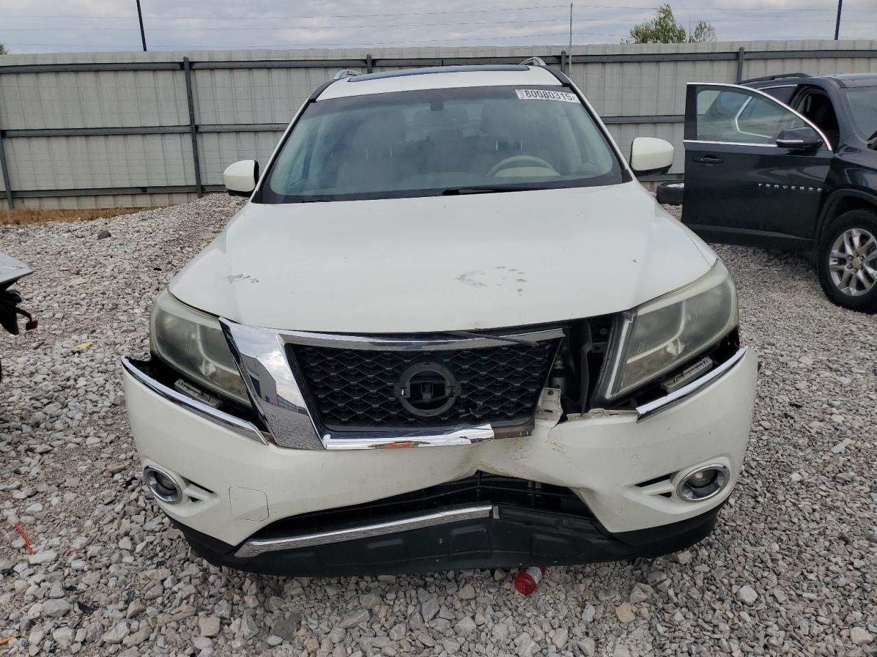 Nissan Pathfinder S Image 4