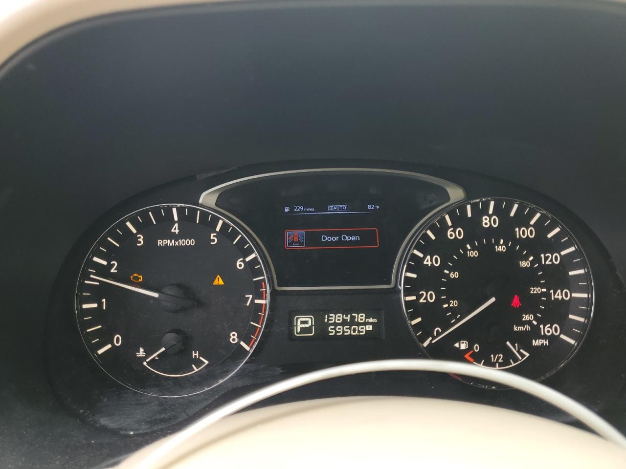 Nissan Pathfinder S Image 7