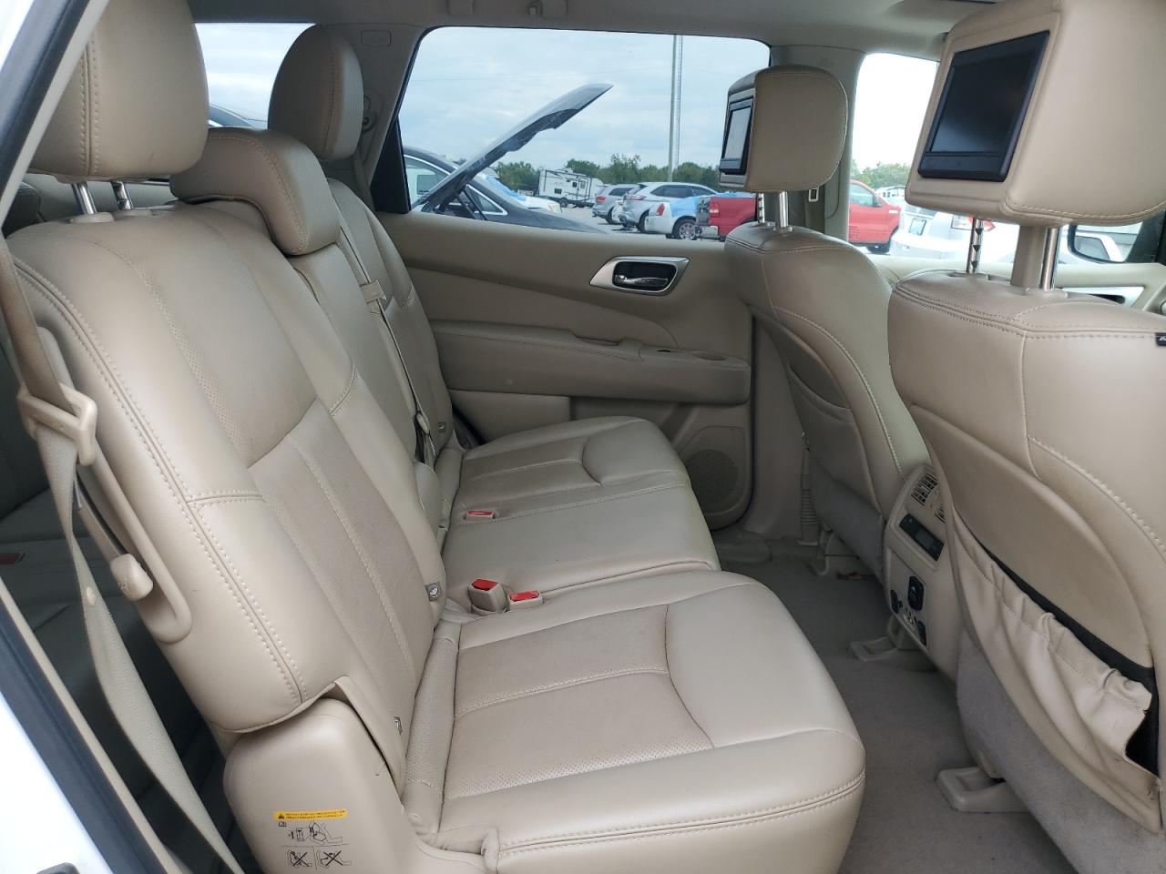 Nissan Pathfinder S Image 11