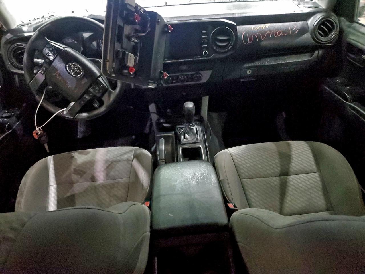 Toyota Tacoma Double Cab Image 10