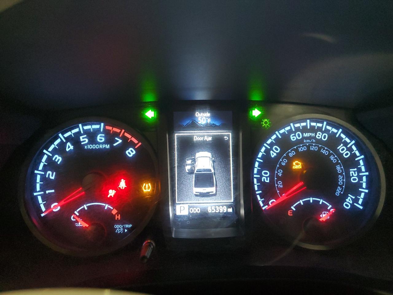 Toyota Tacoma Double Cab Image 12