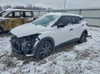  Salvage Nissan Kicks