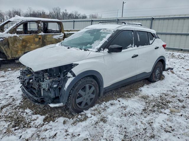  Salvage Nissan Kicks