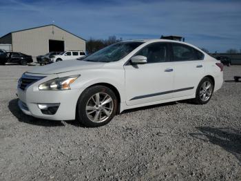  Salvage Nissan Altima